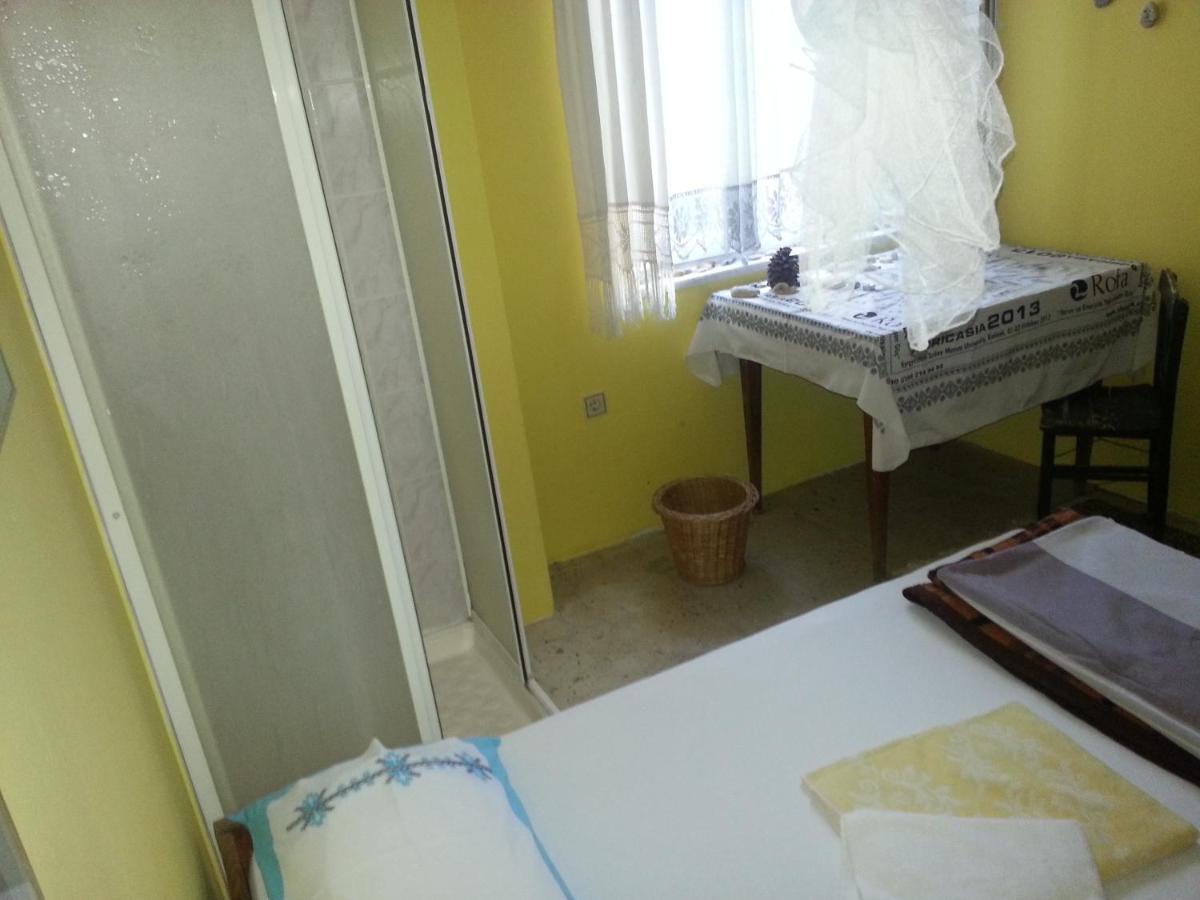 Ecer Pansiyon Kusadasi Exterior photo